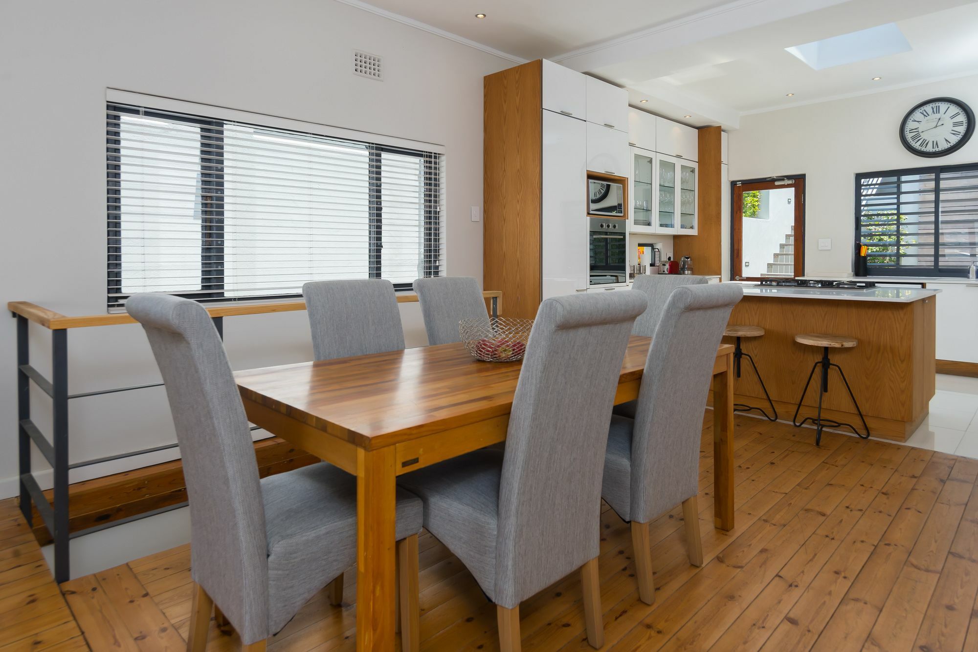 Apartment Road 14